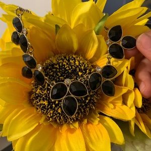 Black jewel fashion necklace!